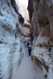 Narrows on the white domes trail [thu nov 25 15:14:34 mst 2021]